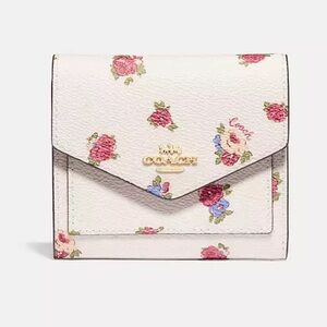 EUC Coach White Floral Women's Wallet with keychain